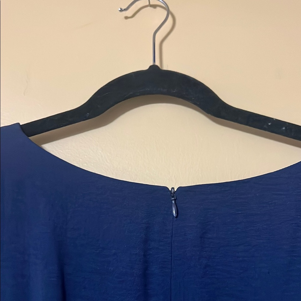 Vince Camuto Blue Midi Sheath Dress with Crew Neck - Picture 6 of 13
